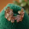 HERMOSA PULSERA DE PETALOS DE FLORES